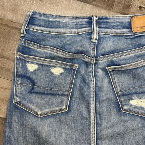 American Eagle Hi-Rise Distressed Denim Mini Skirt size 2 - Picture 8 of 12